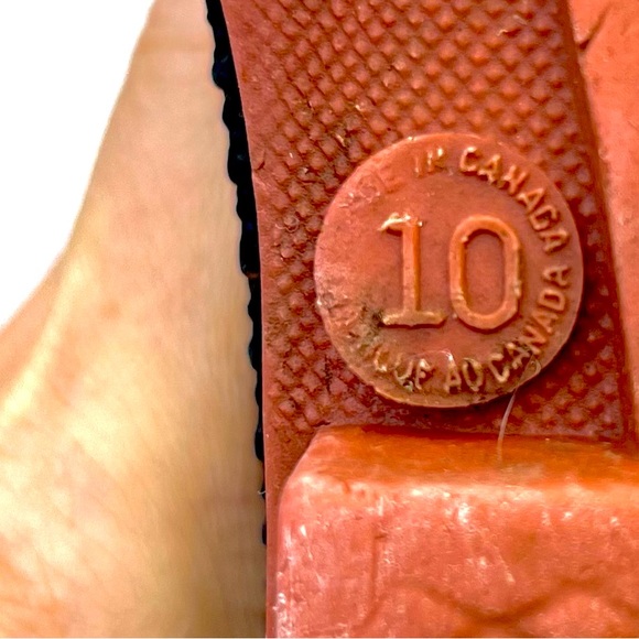 Kids Unisex Canada-made Waterproof Rubber Rain Boots, Black - size 10 - Picture 4 of 8